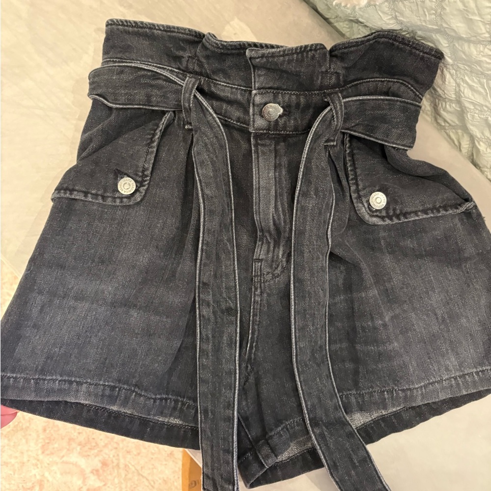 Veronica Beard Dark Wash Denim shorts
